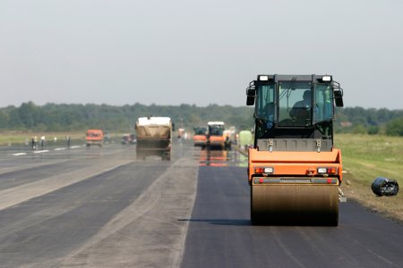Из областной казны в 2015 году дополнительно выделено более миллиарда рублей на ремонт муниципальных автодорог