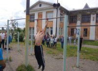 В Карпинске прошли ежегодные соревнования по Street Workout
