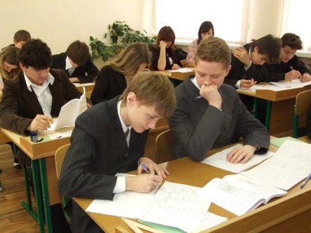 Опрос ОНФ показал, что школьники не удовлетворены качеством своих знаний и возможностями трудоустройства 
